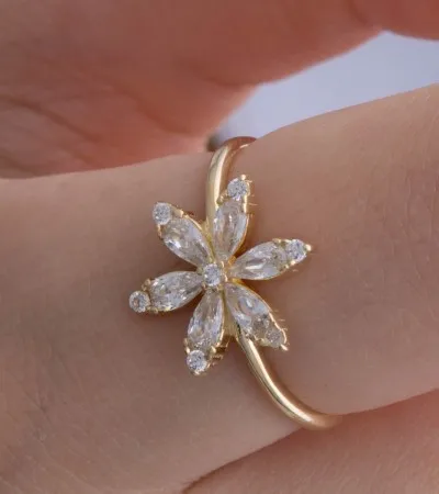 Altın Lotus Yüzük